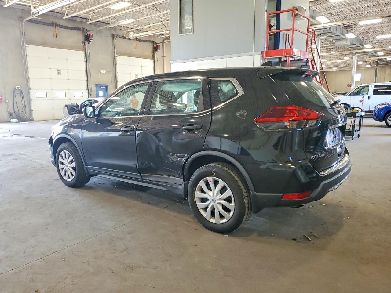2018 Nissan Rogue S - Image 2