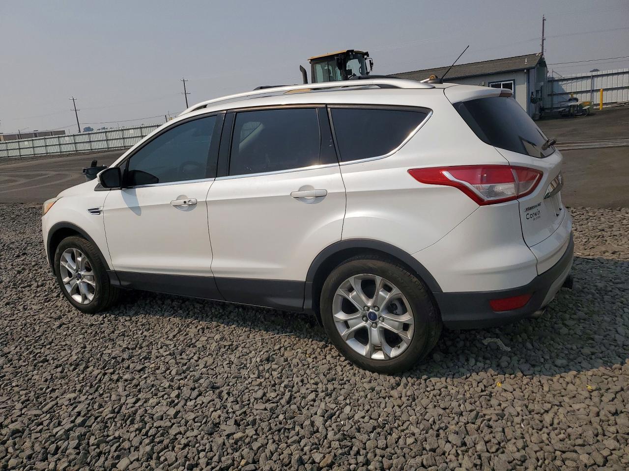 2015 Ford Escape Titanium - Image 2