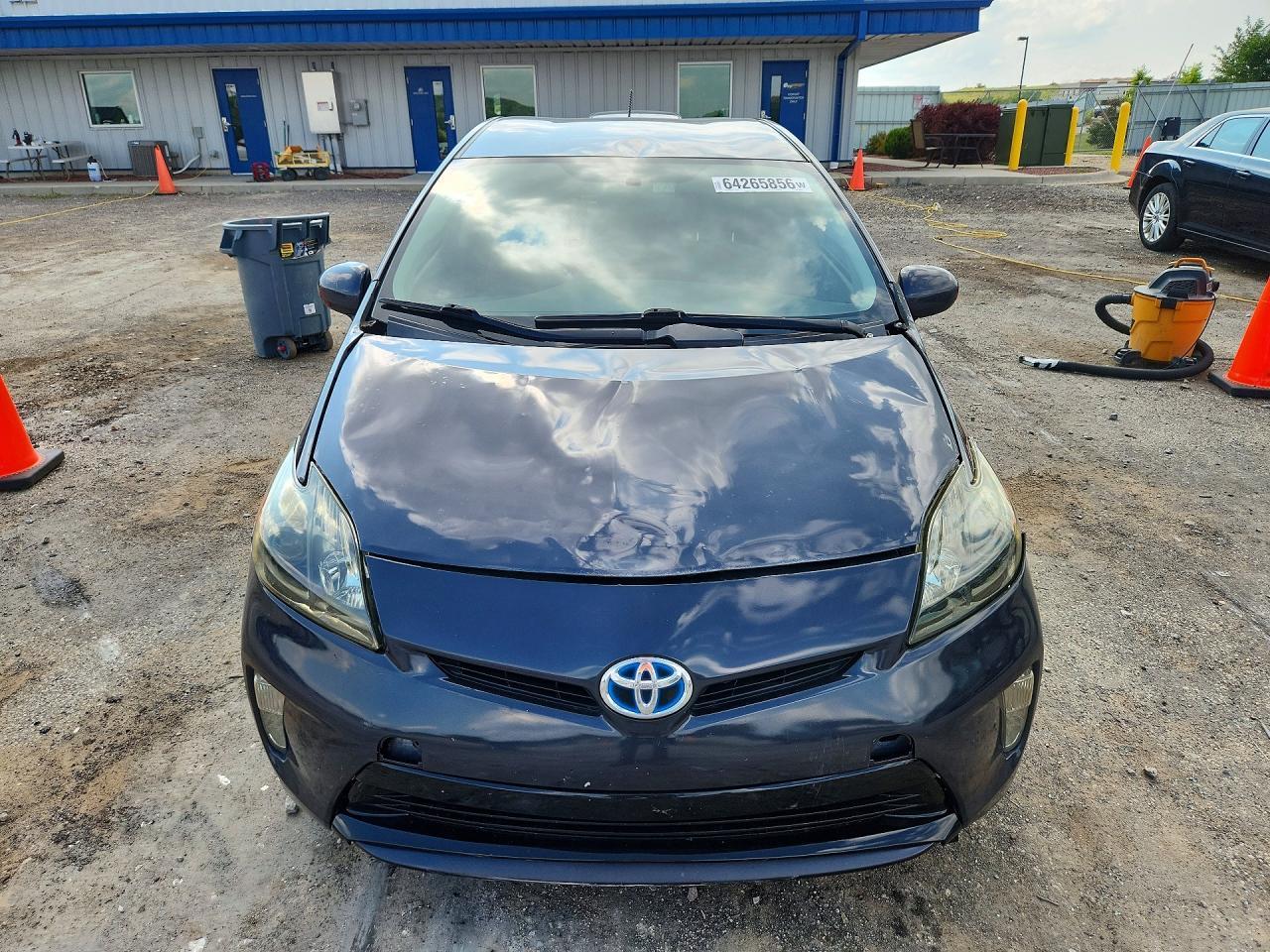 2014 Toyota Prius Plug-In Hybrid Base - Фото 5