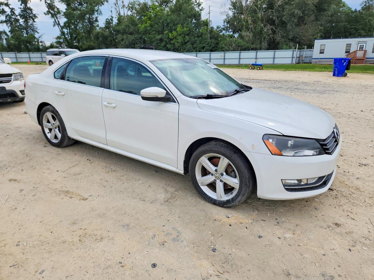 2015 Volkswagen Passat S - Image 4