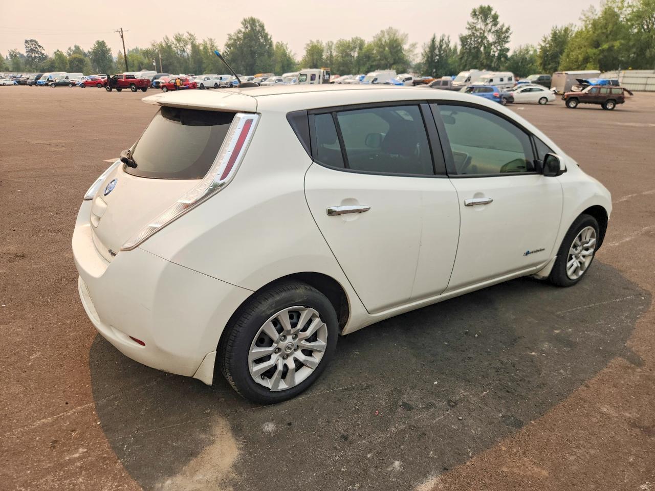 2013 Nissan Leaf S - Фото 3