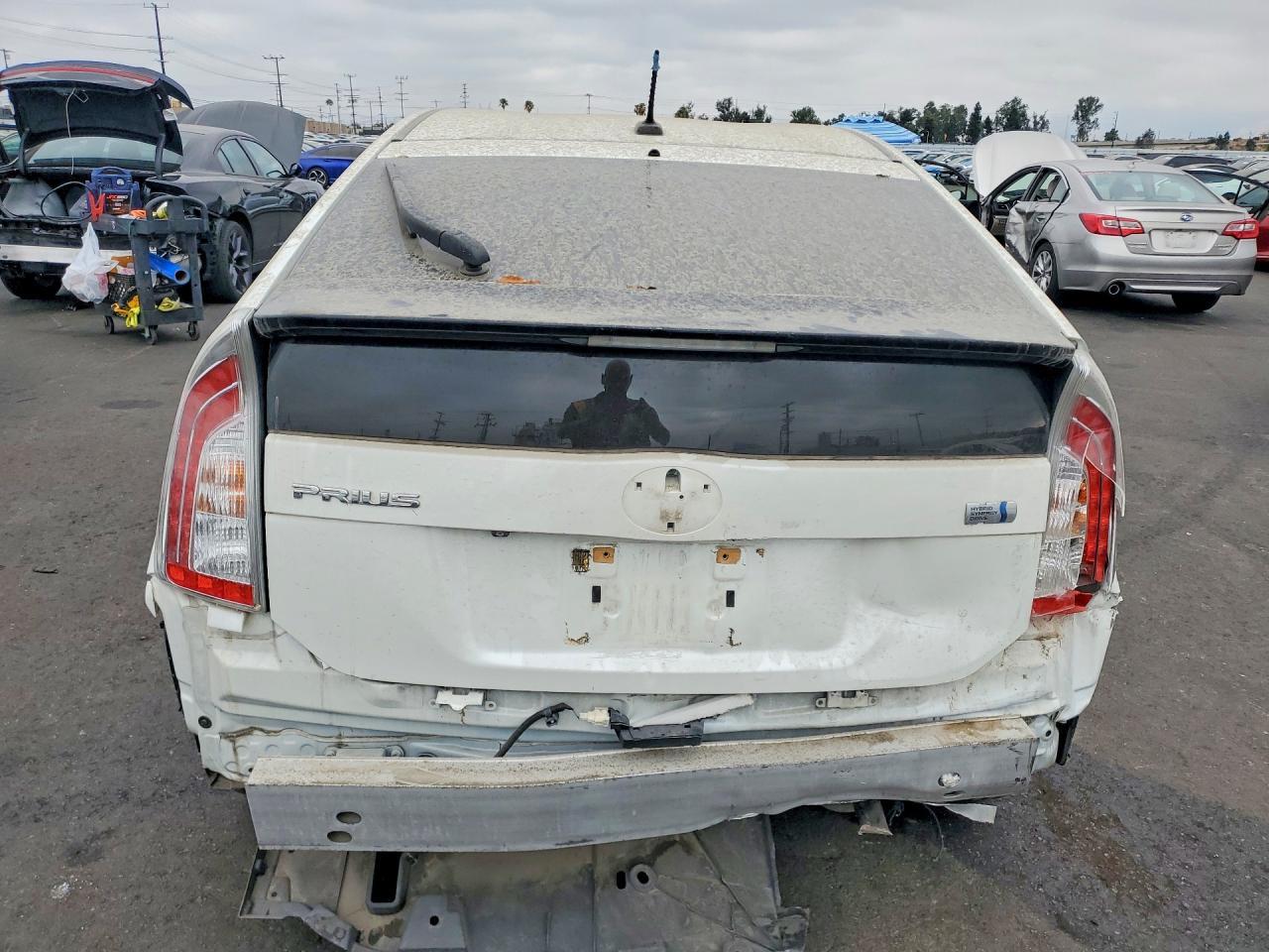 2015 Toyota Prius Three - Фото 6
