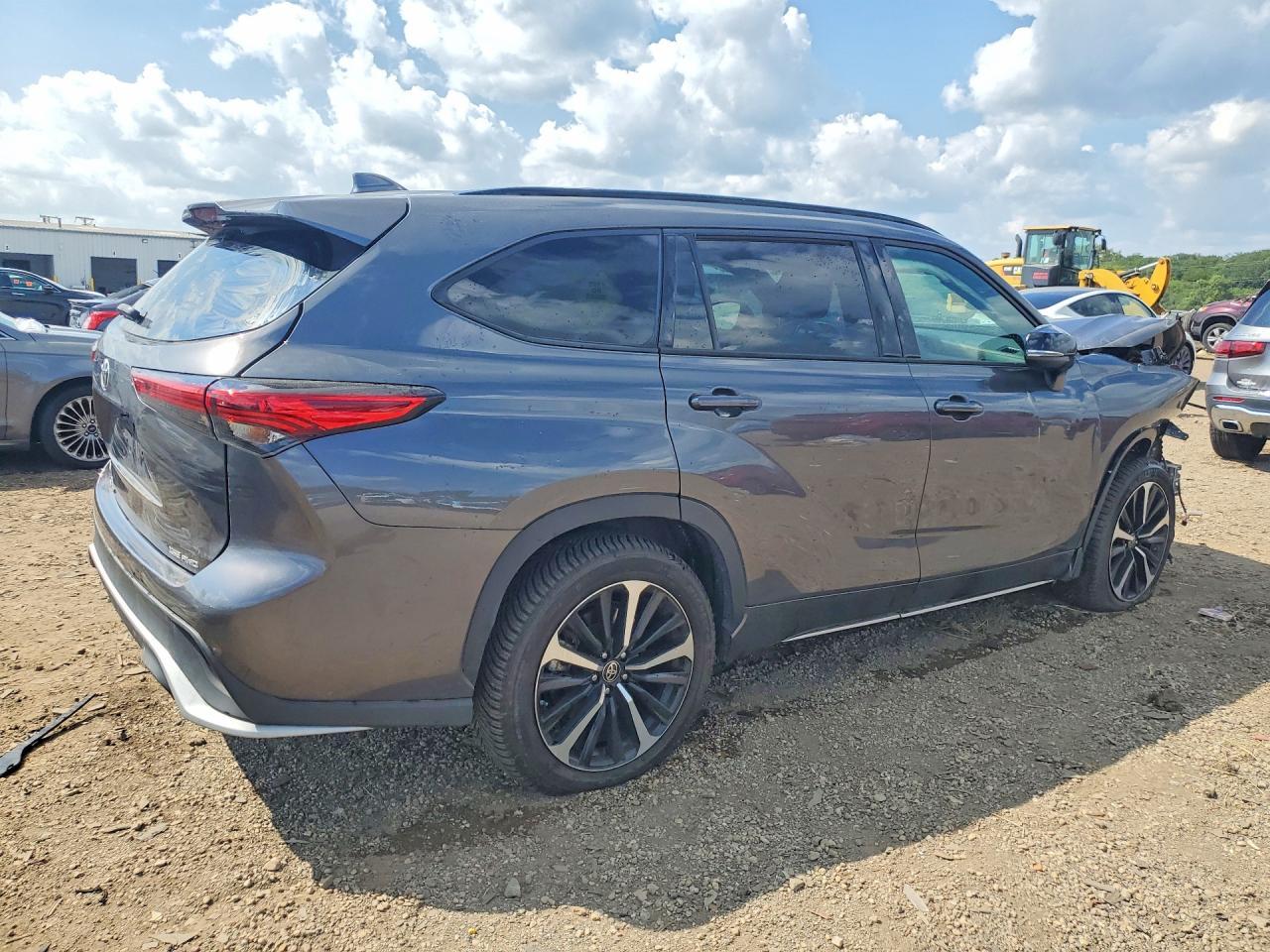 2021 Toyota Highlander Xse - Фото 3