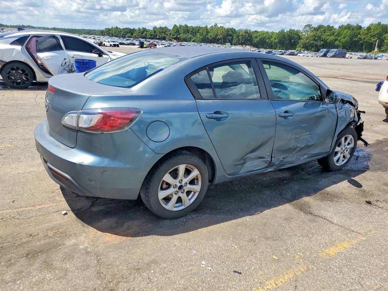 2010 Mazda 3 I - Фото 3