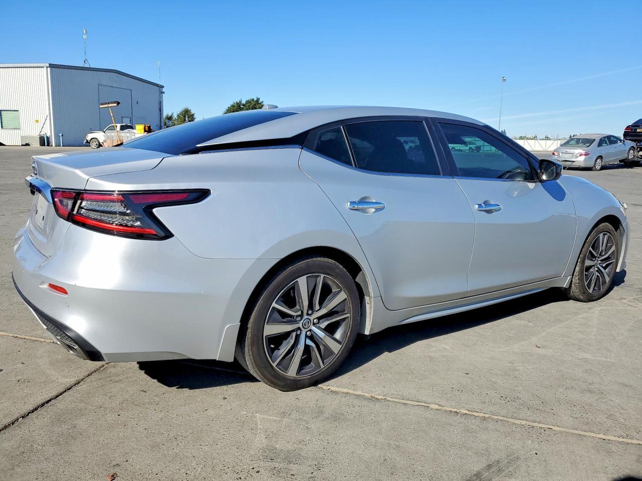 2020 Nissan Maxima S - Фото 3