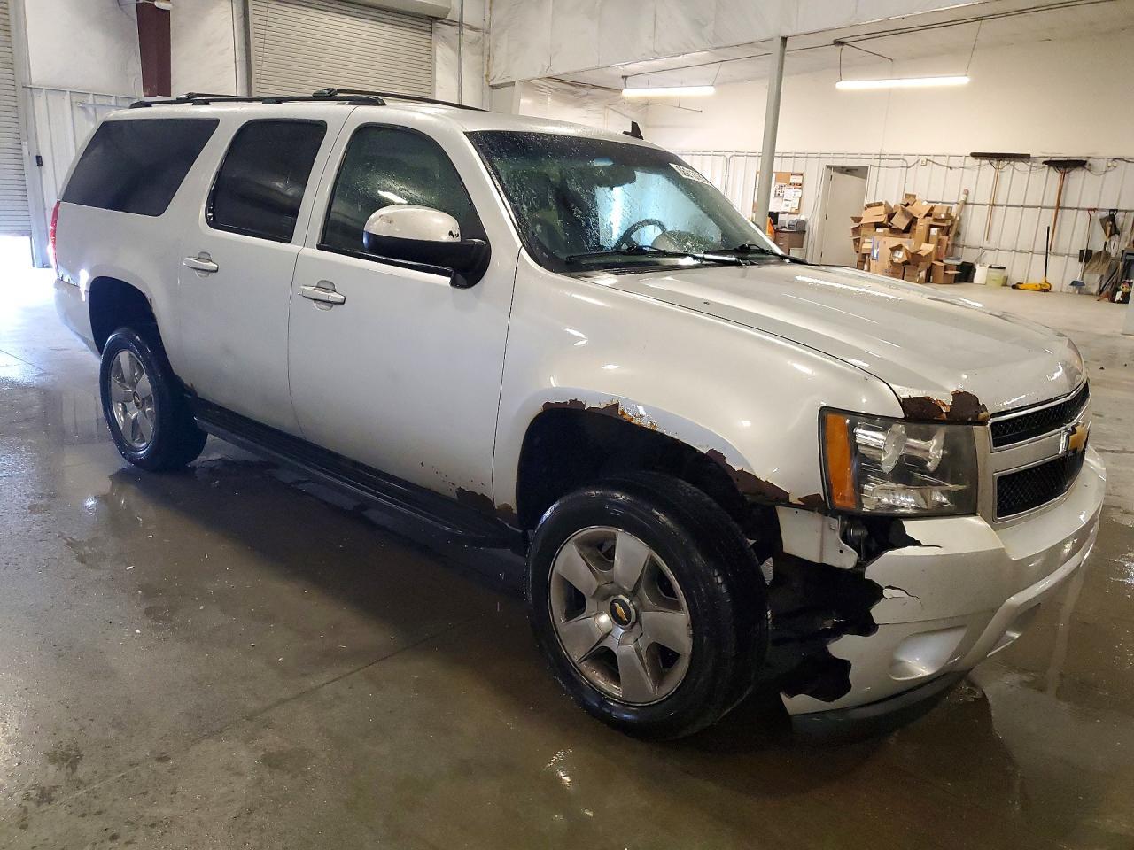 2011 Chevrolet Suburban K1500 Lt - Image 4