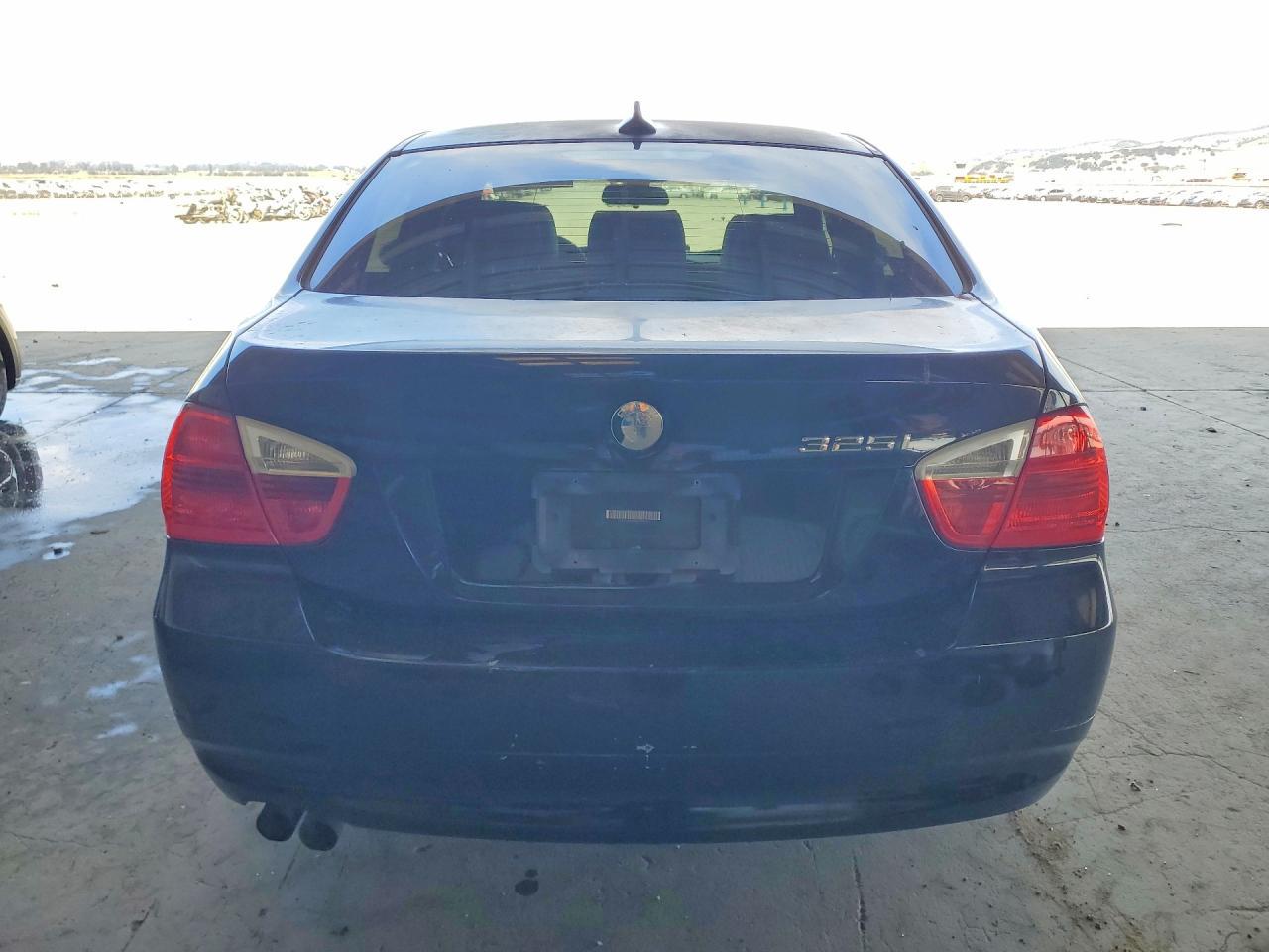 2006 BMW 325 I - Image 6