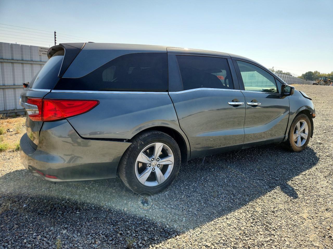 2019 Honda Odyssey Ex - Image 3