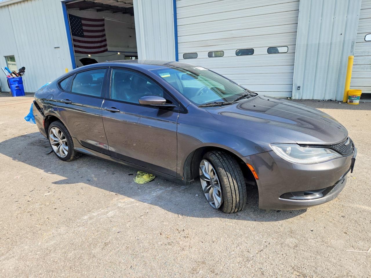 2015 Chrysler 200 S - Фото 4