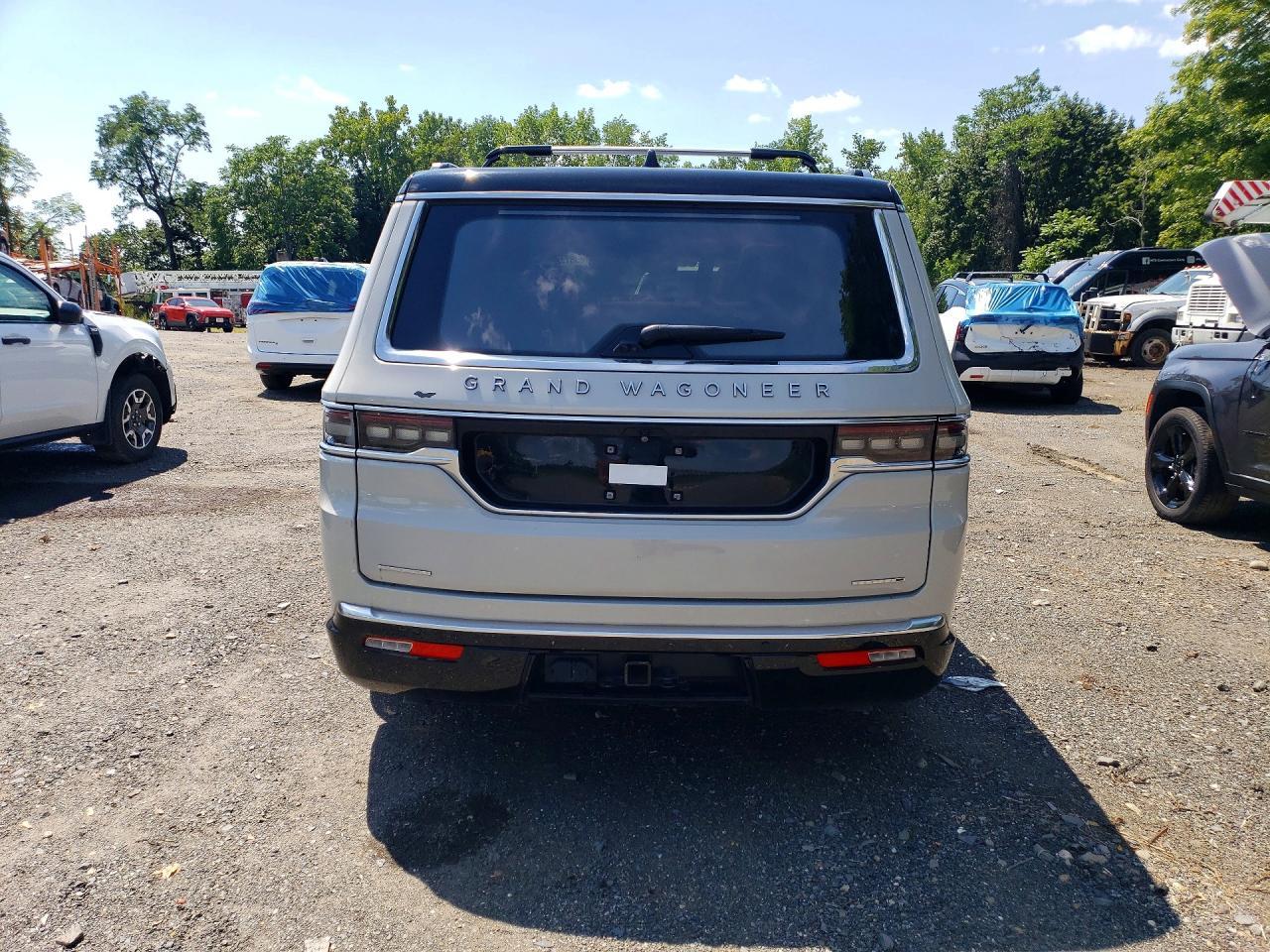 2022 Jeep Grand Wagoneer Series Iii - Image 6