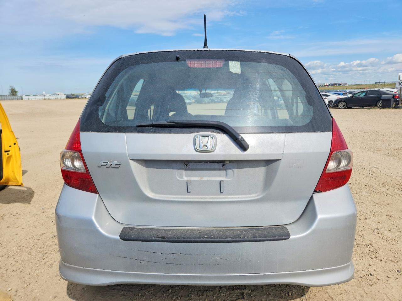 2007 Honda Fit - Image 6