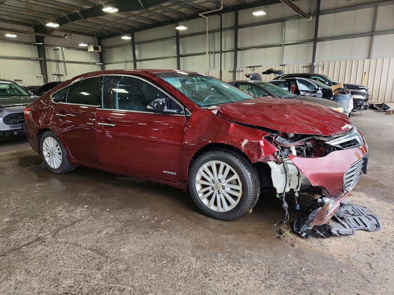 2013 Toyota Avalon Hybrid Limited - Image 4
