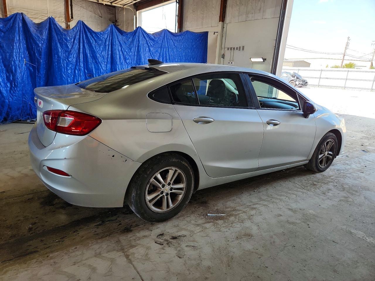 2018 Chevrolet Cruze Ls - Фото 3
