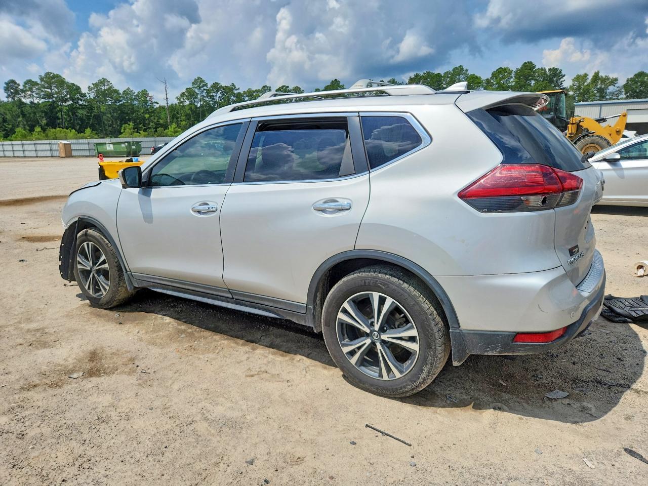 2020 Nissan Rogue Sv - Фото 2