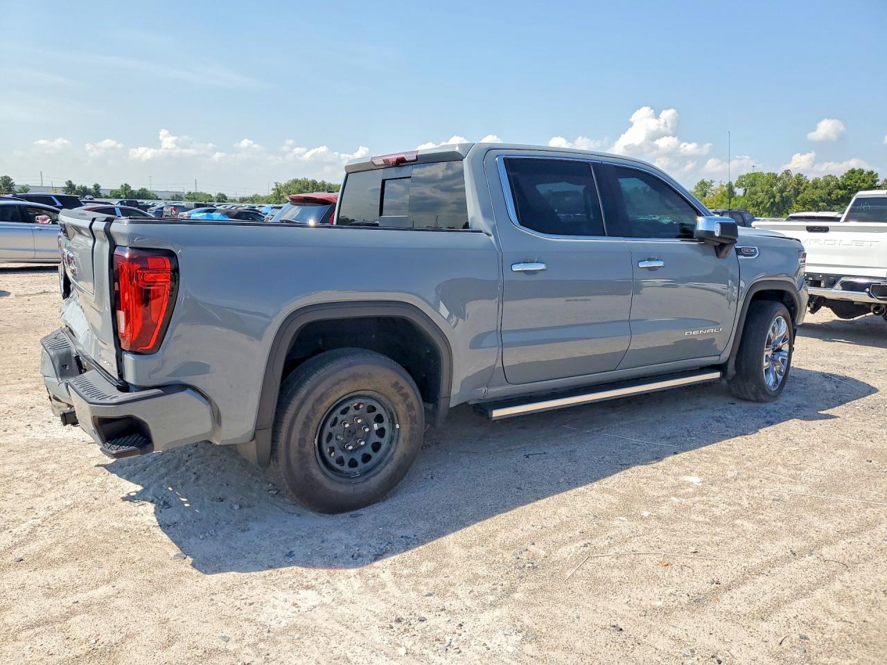 2025 GMC Sierra K1500 Denali - Фото 3