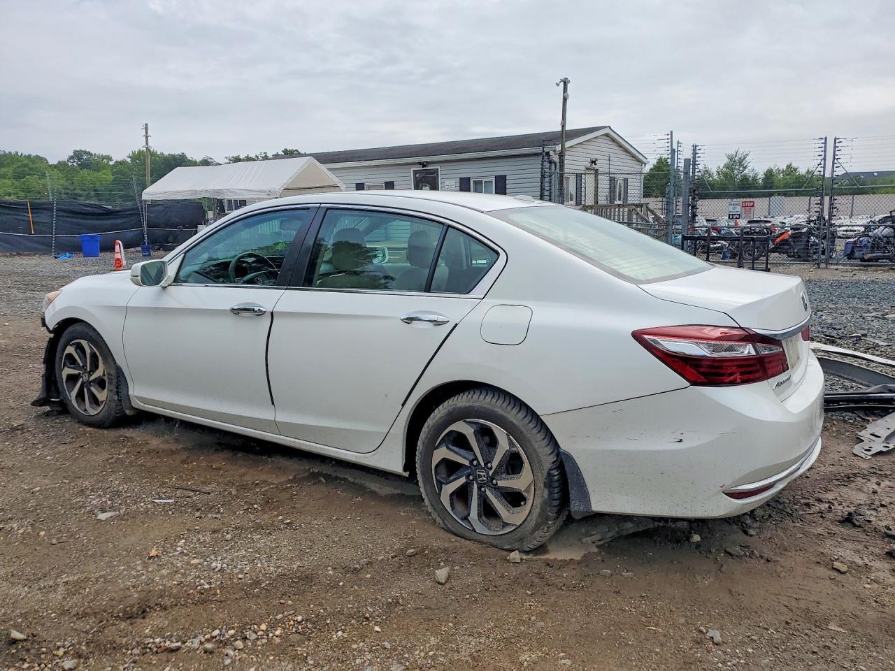 2017 Honda Accord Exl - Image 2