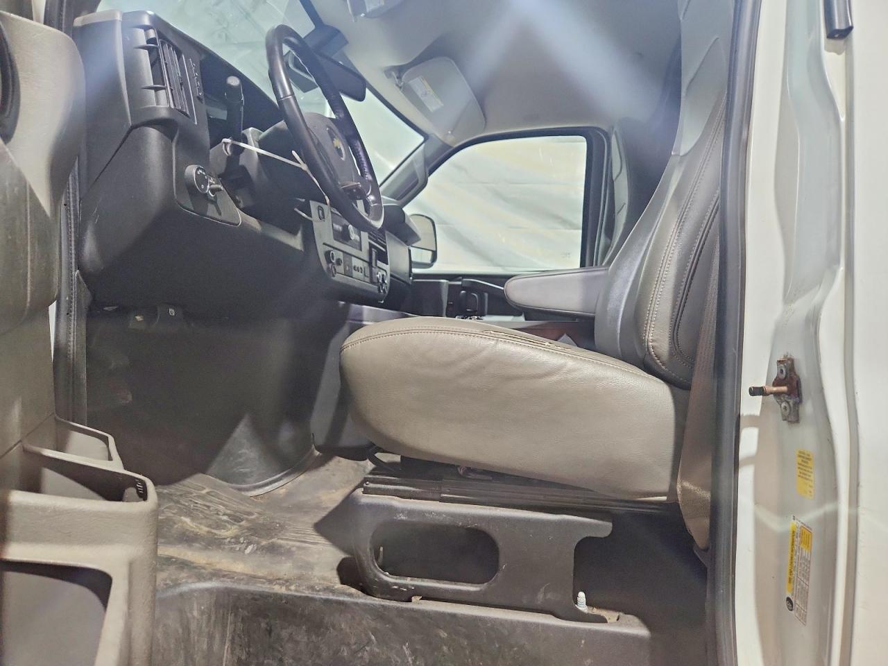 2020 Chevrolet Express G2500 - Фото 7