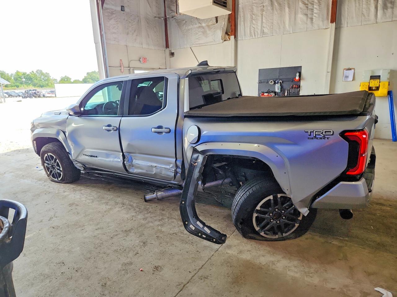 2025 Toyota Tacoma Trd Sport Hv - Image 2