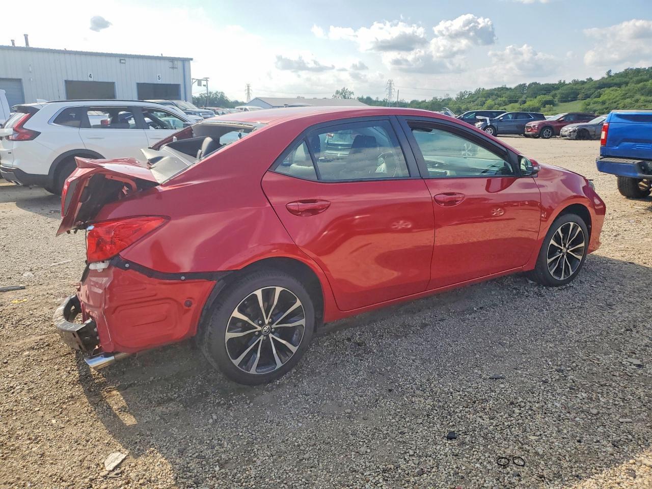 2017 Toyota Corolla Se - Фото 3
