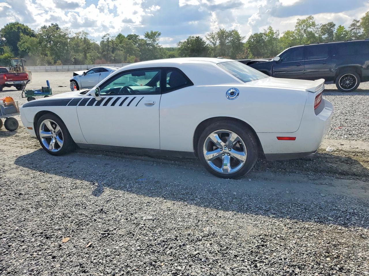 2013 Dodge Challenger Sxt - Фото 2