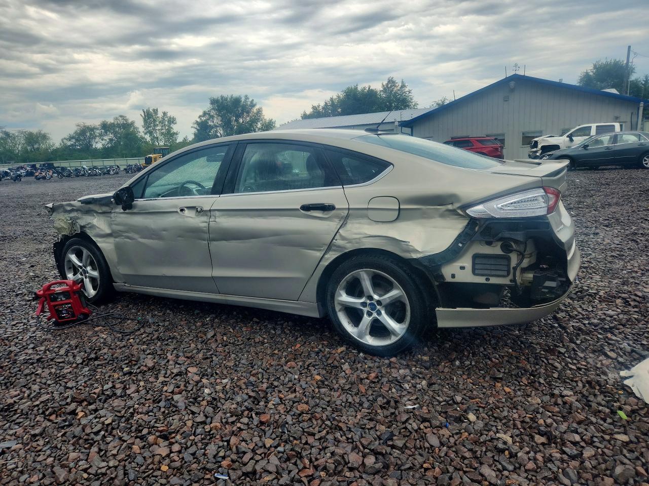 2016 Ford Fusion Se - Image 2