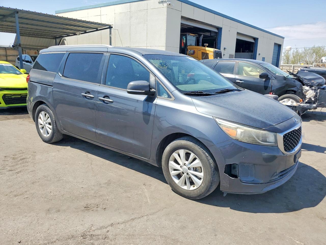2015 Kia Sedona Lx - Фото 4
