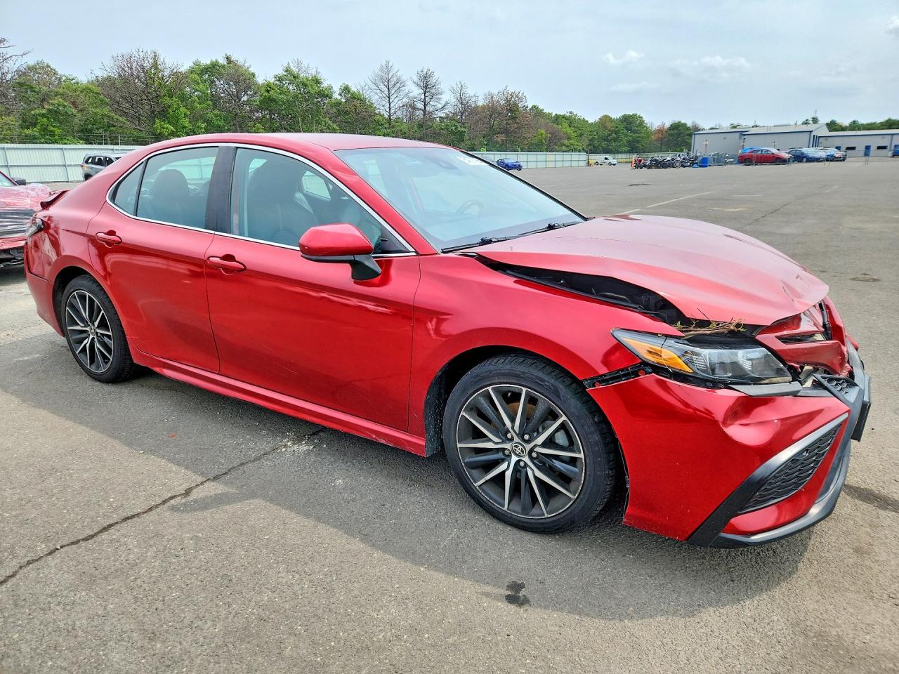 2021 Toyota Camry Se - Фото 4