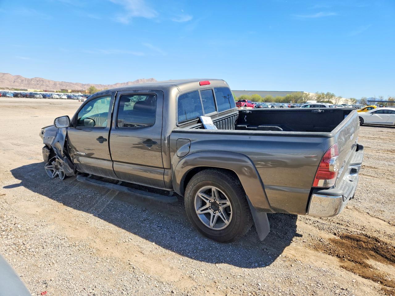 2013 Toyota Tacoma Double Cab Prerunner - Фото 2