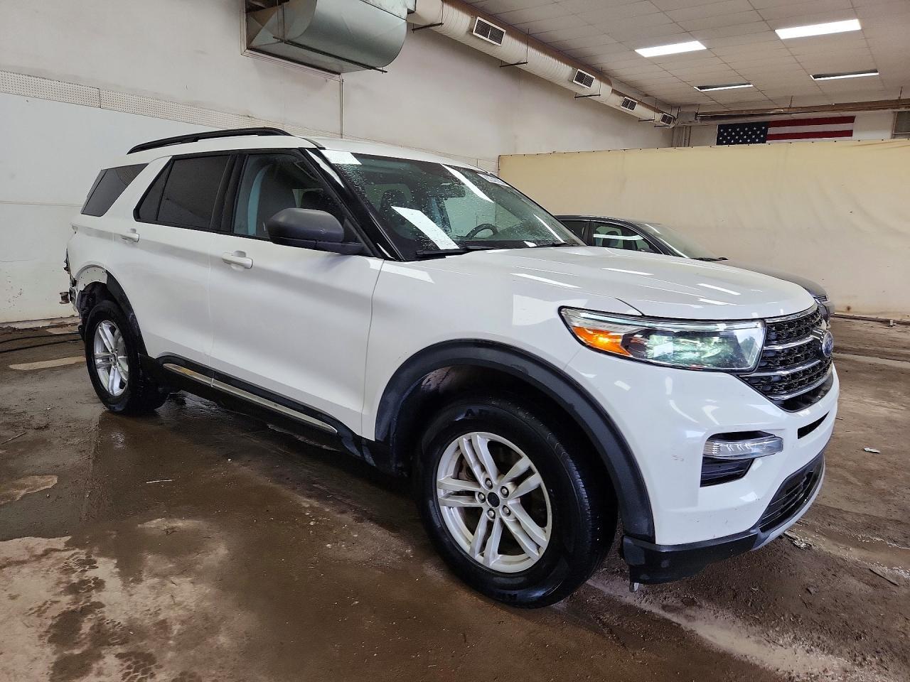 2022 Ford Explorer Xlt - Фото 4