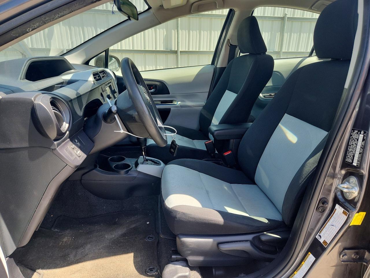 2012 Toyota Prius C Three - Фото 7