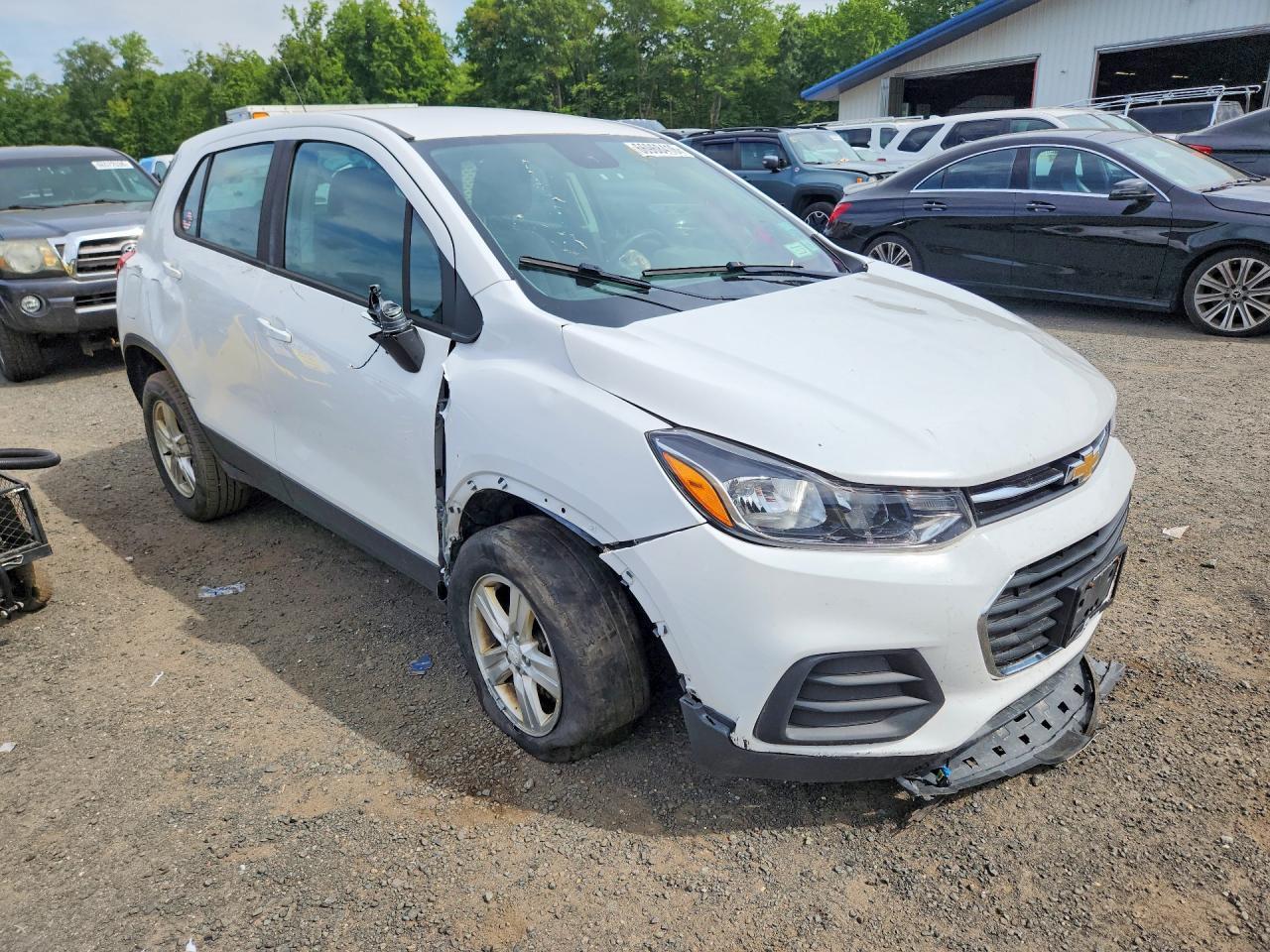 2020 Chevrolet Trax Ls - Image 4