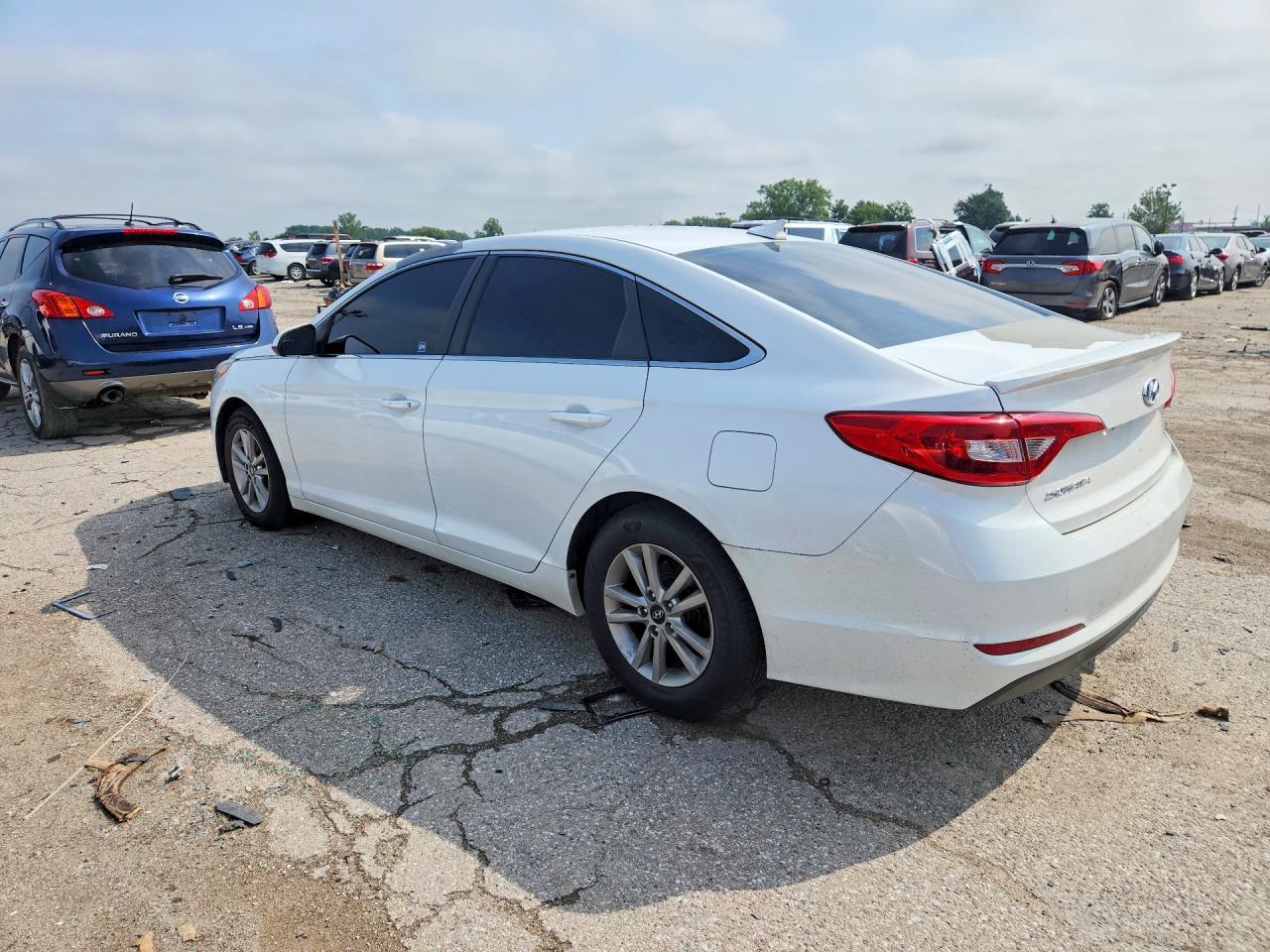 2016 Hyundai Sonata Se - Фото 2