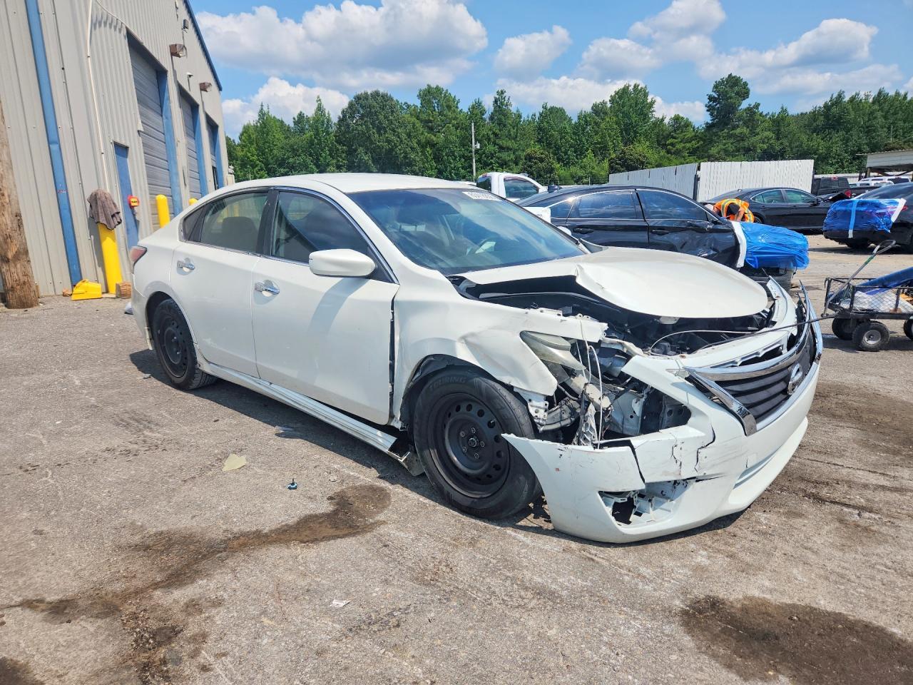 2015 Nissan Altima 2.5 S - Image 4