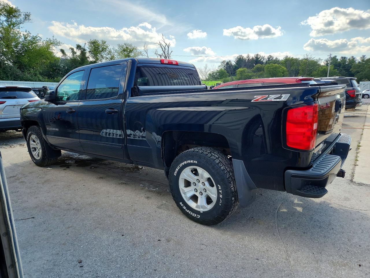 2017 Chevrolet Silverado K1500 Lt - Image 2
