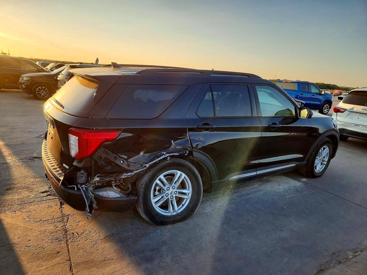 2020 Ford Explorer Xlt - Image 3