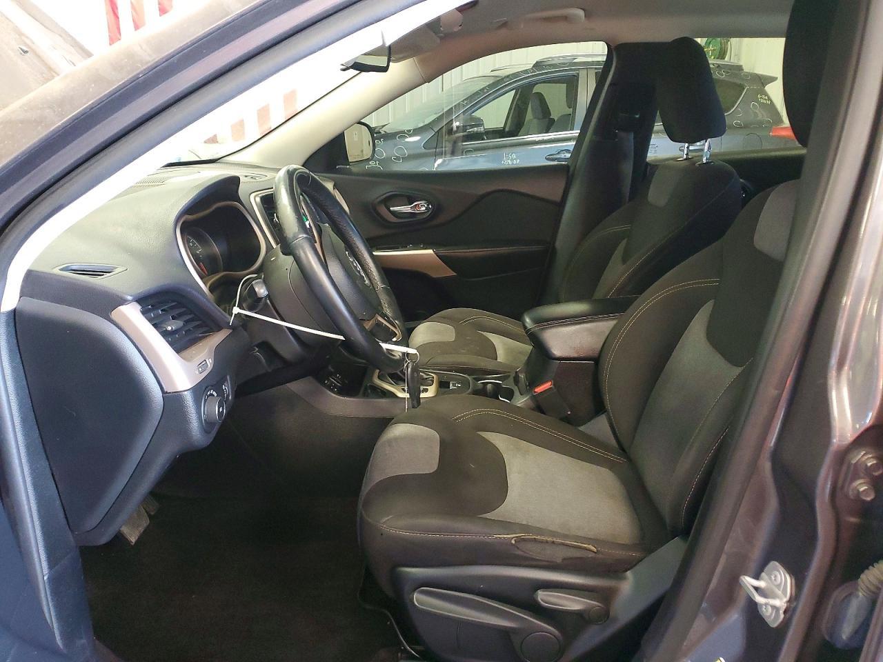 2018 Jeep Cherokee Latitude - Image 7