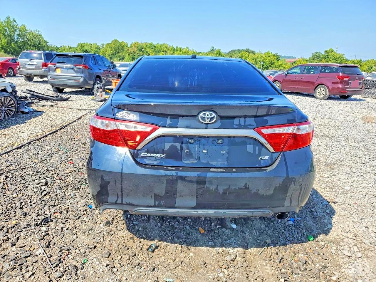 2016 Toyota Camry Se - Image 6
