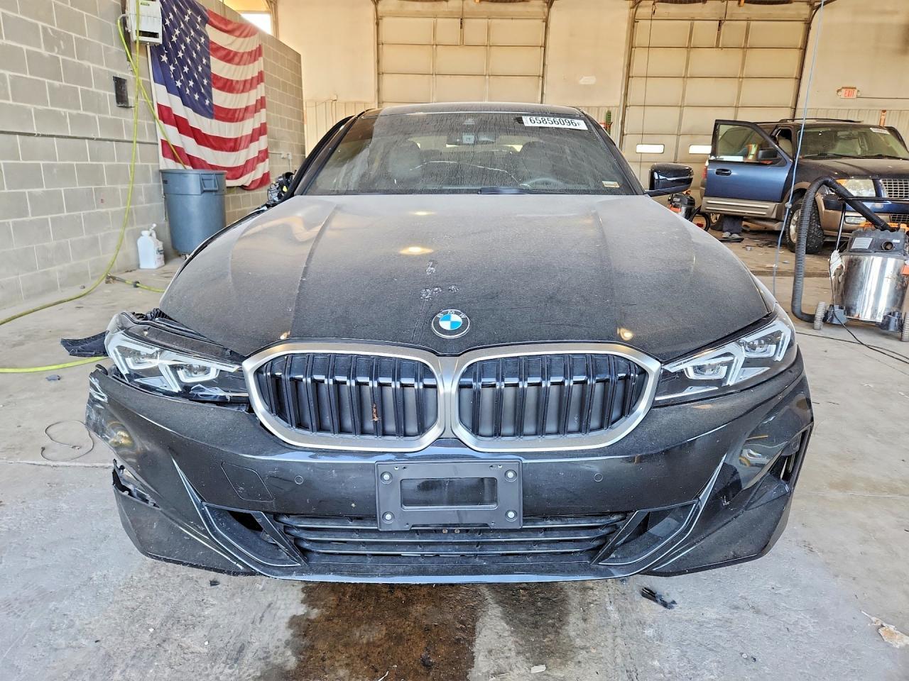 2025 BMW 330Xi - Image 5