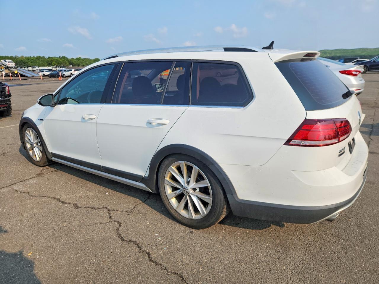 2019 Volkswagen Golf Alltrack S - Фото 2