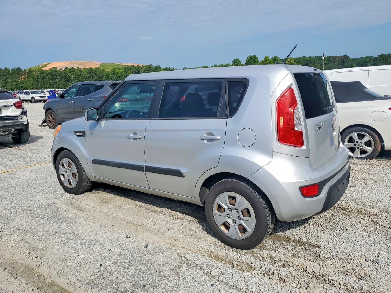 2013 Kia Soul Base - Image 2