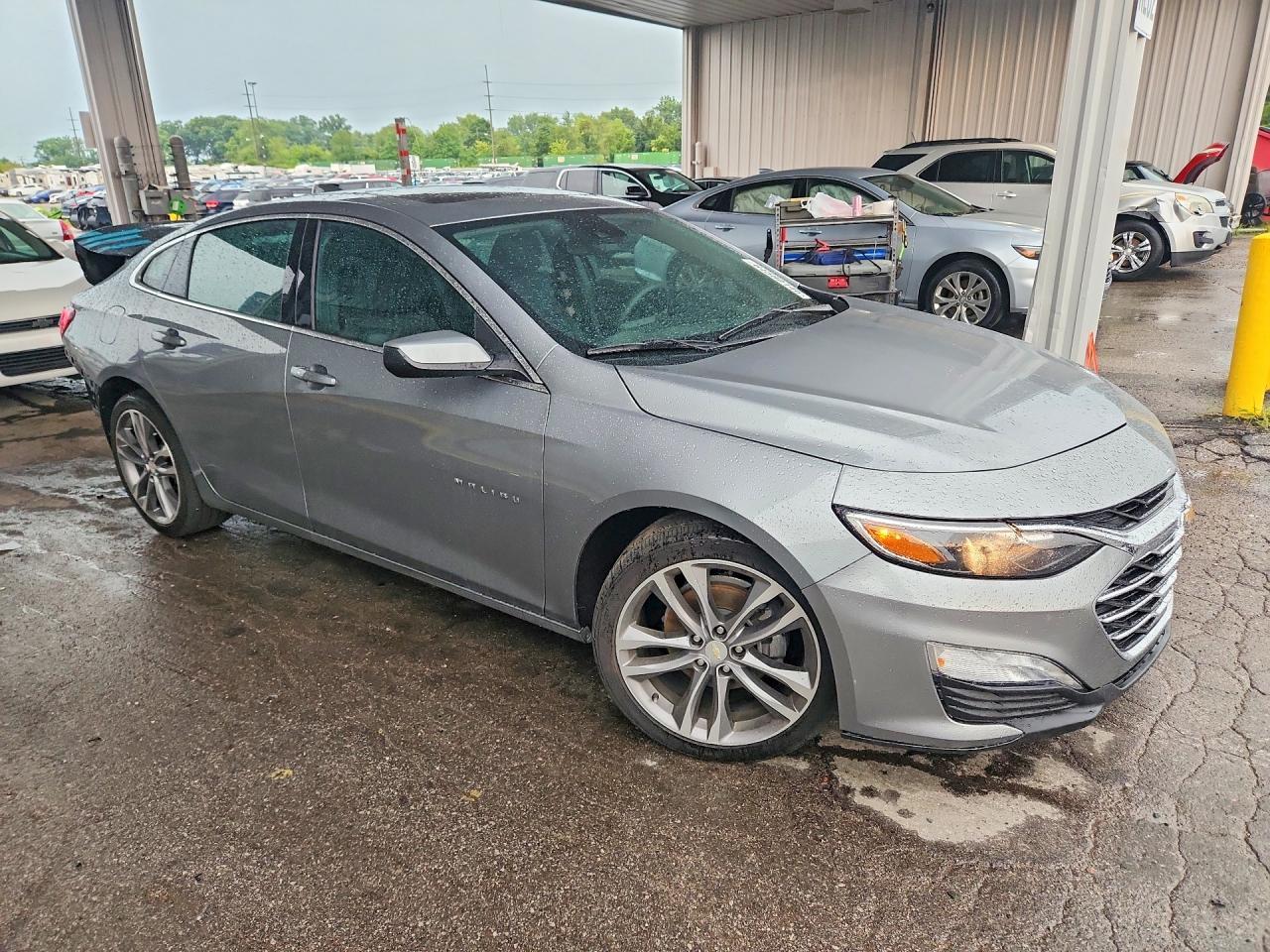 2023 Chevrolet Malibu Lt - Image 4