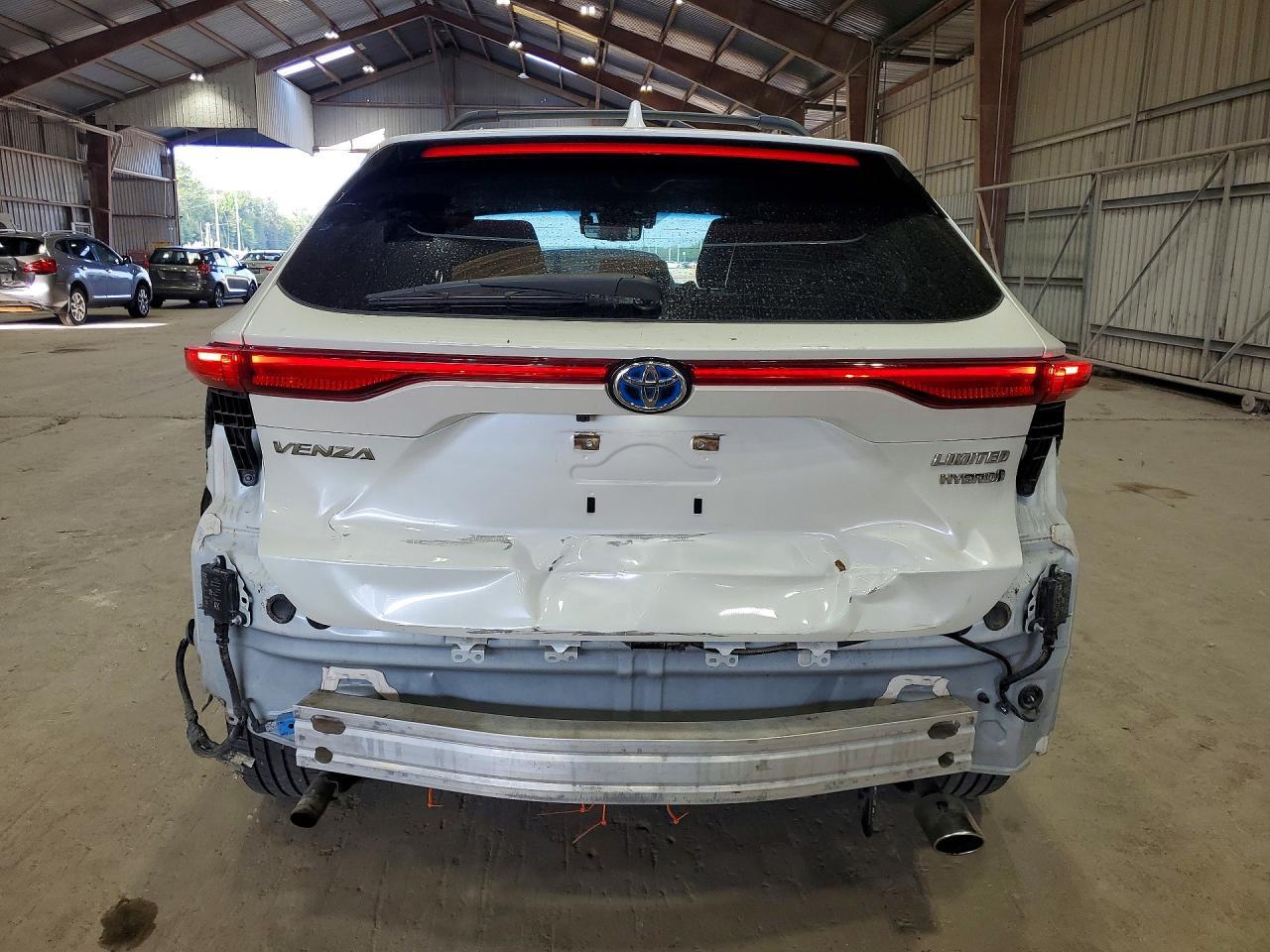 2022 Toyota Venza Limited - Фото 6
