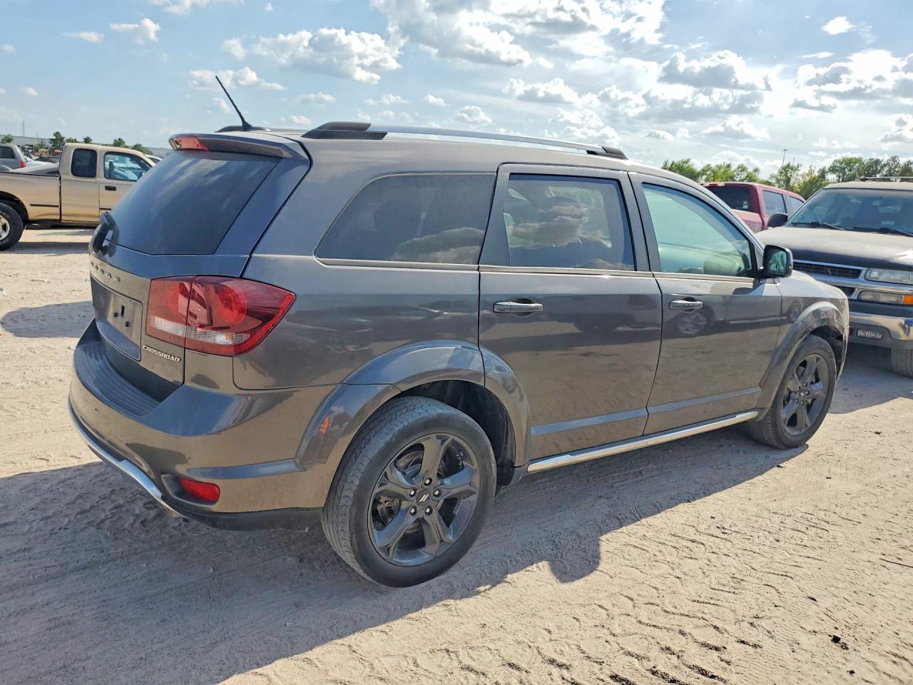 2018 Dodge Journey Crossroad - Фото 3