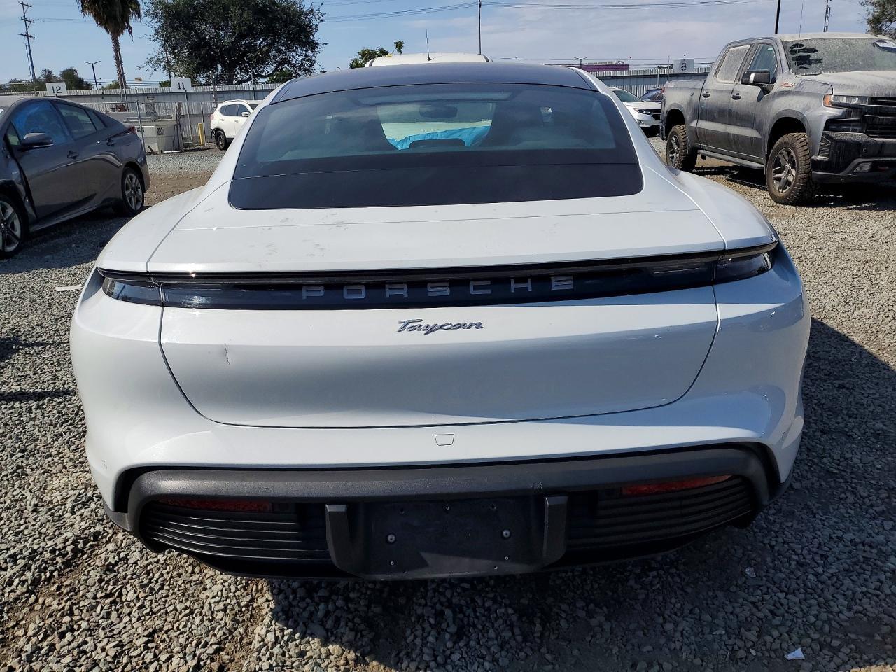 2021 Porsche Taycan - Image 6