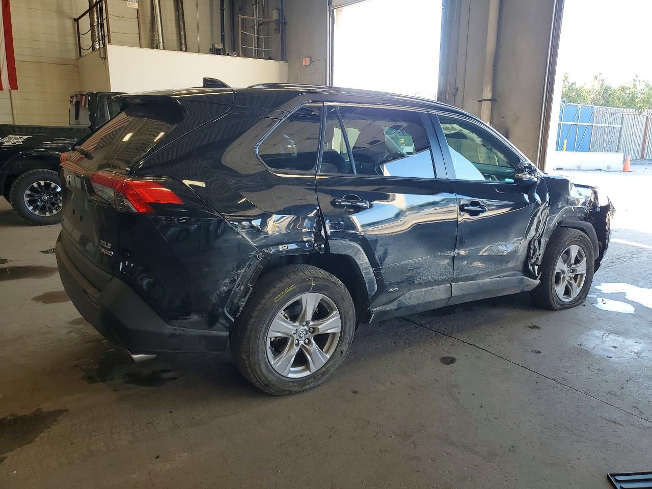 2024 Toyota Rav4 Hybrid Xle - Фото 3