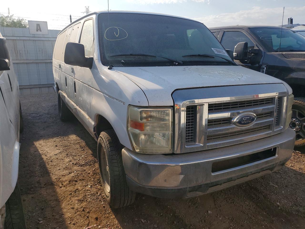 2010 Ford Econoline E350 Super Duty Wagon - Фото 4