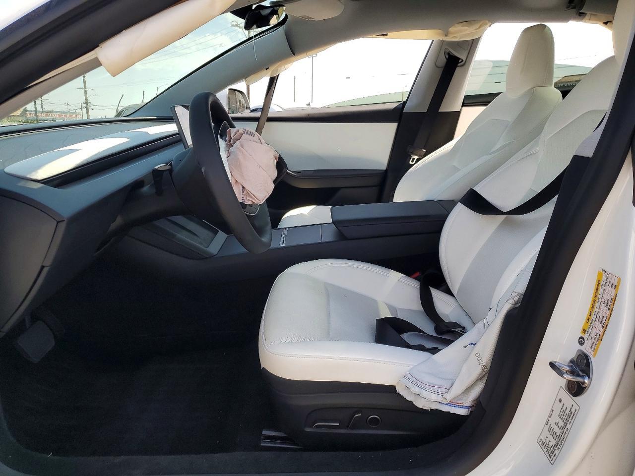 2026 Tesla Model 3 - Image 7