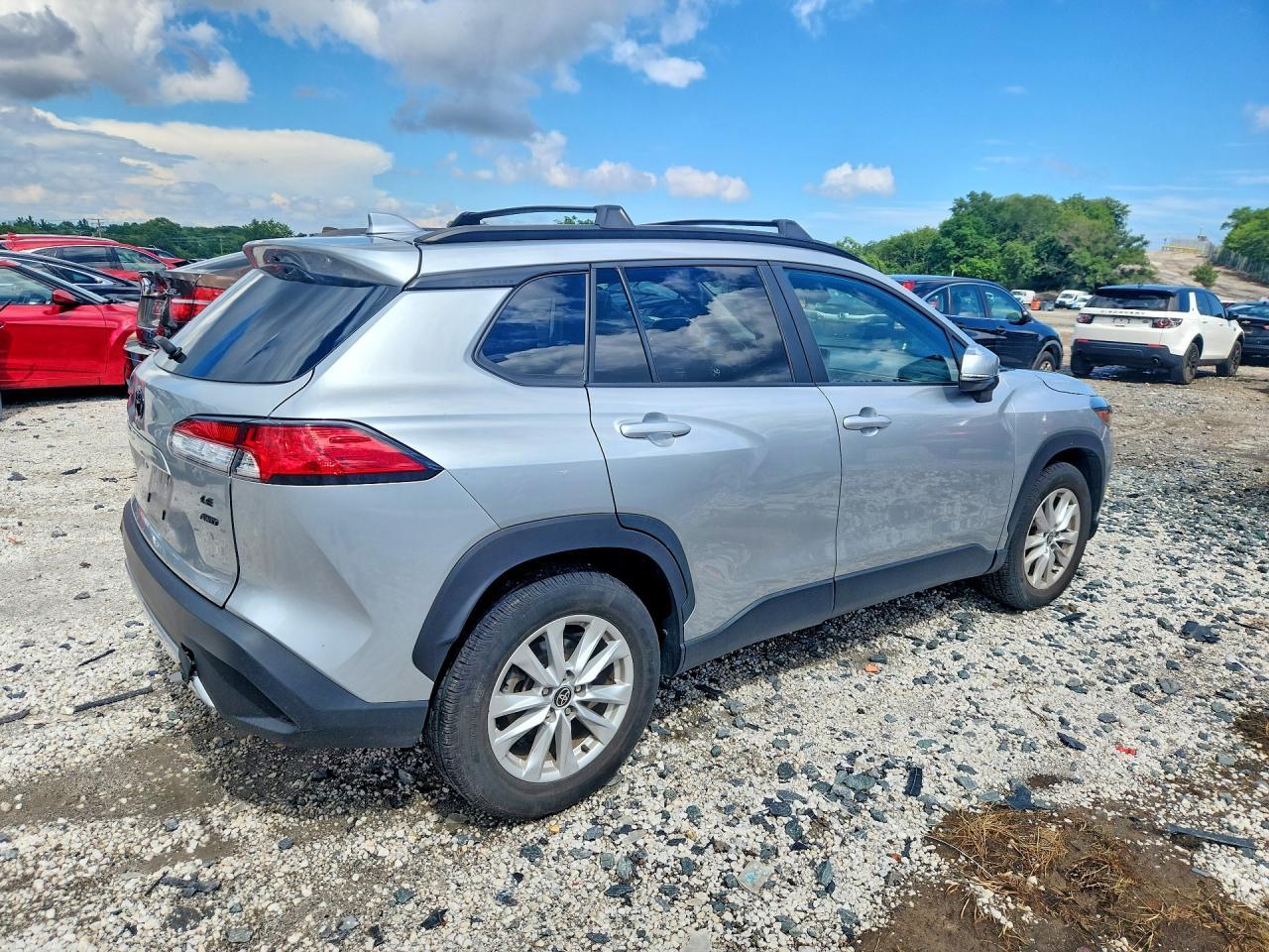 2023 Toyota Corolla Cross Le - Фото 3