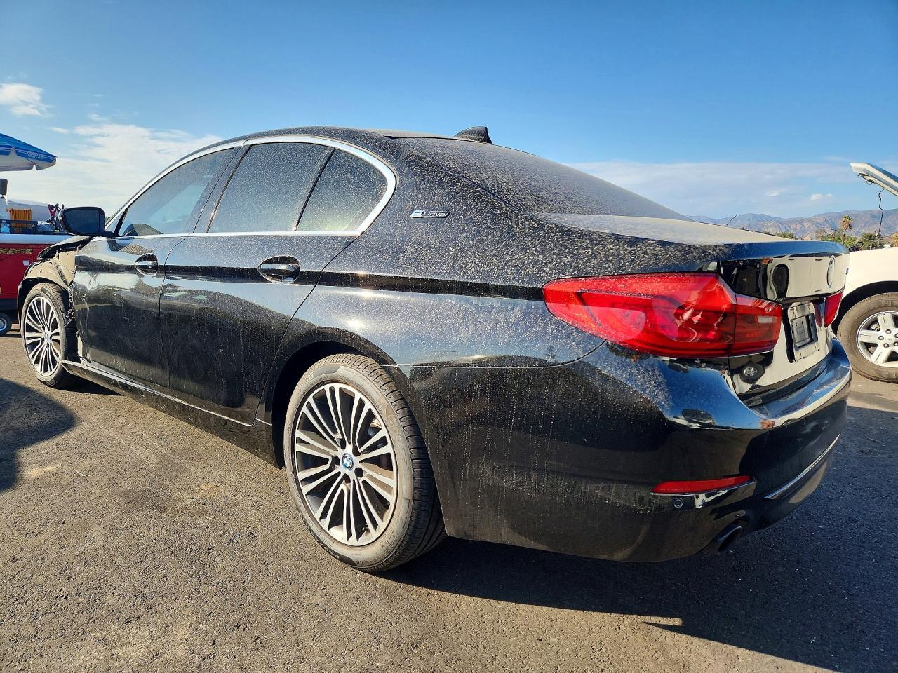 2019 BMW 530E - Image 2