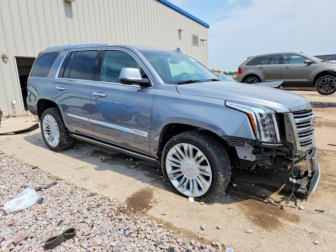 2018 Cadillac Escalade Platinum - Фото 4